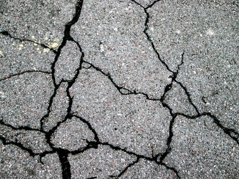 Asphalt Cracks Repair in Savannah, GA